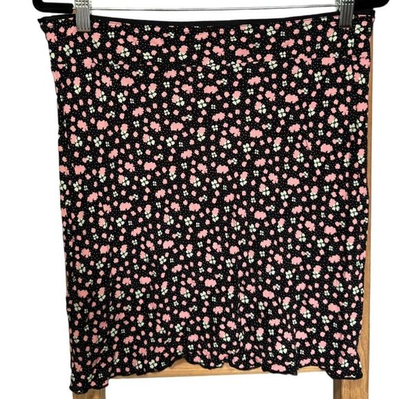 Free People IRL Floral Skirt Pull On Mid Rise Unlined Mini Black Pink Size 10 - Picture 6 of 11